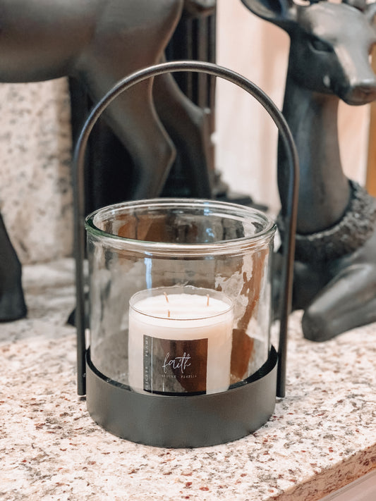 Black Lantern Hurricane Vase